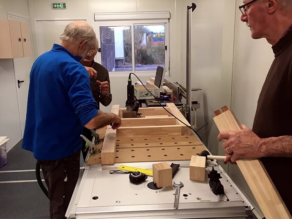 Fabriquer un Jouet en bois  L'établisienne Paris, Atelier & bureaux