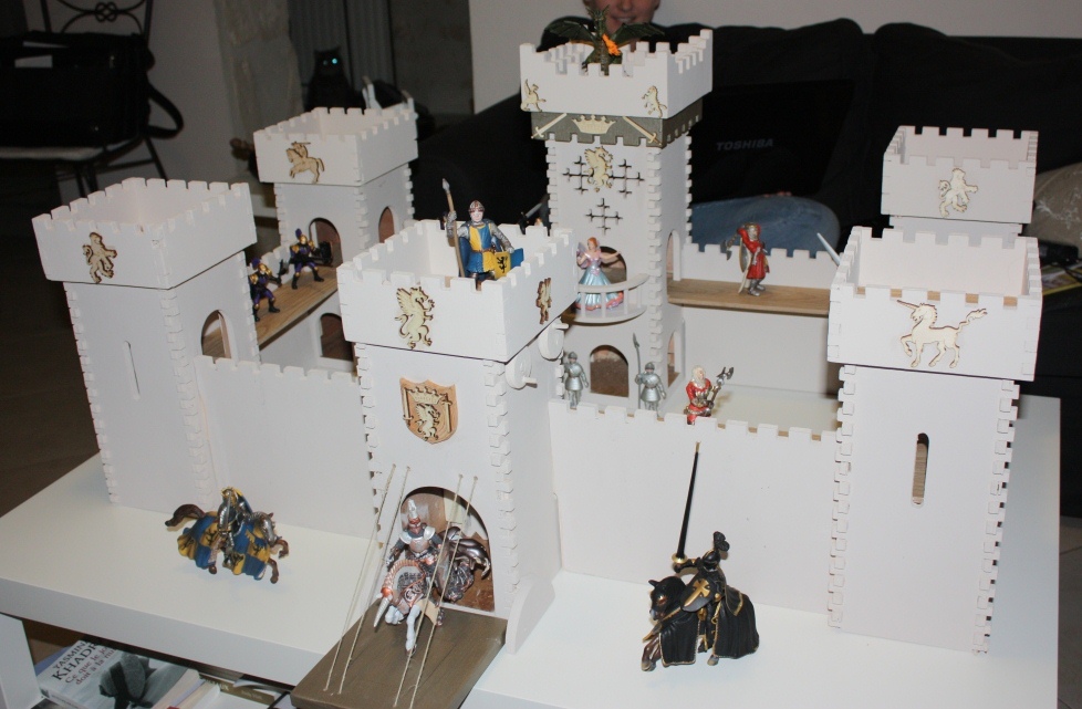 Chateau fort, jouets en bois