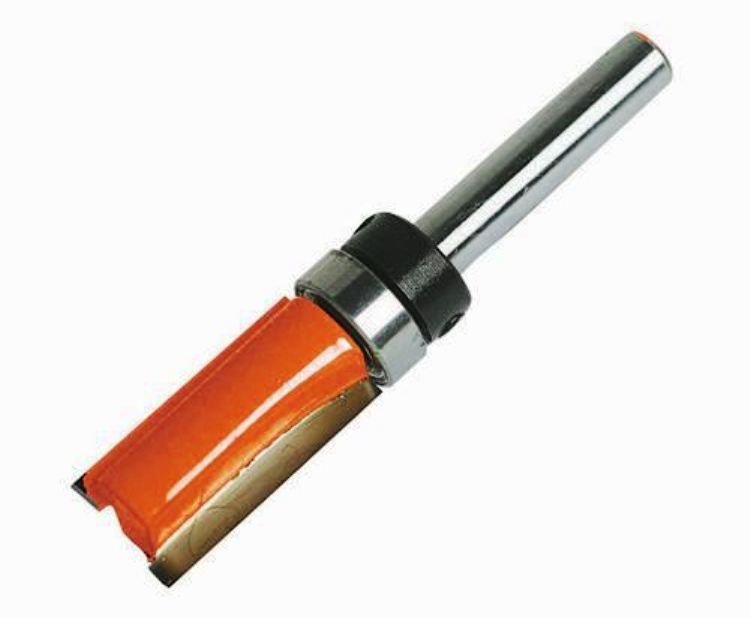 Fraiser® Fraise à affleurer avec roulement supérieur de 8 mm pour bois,  bords dérivés et stratifiés pour défonceuse manuelle et défonceuse up &  downcut (L:86-H:24.8-S:8-) : : Commerce, Industrie et Science