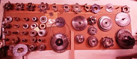 Outillage divers pour machines (lames, roulements, fraises…)