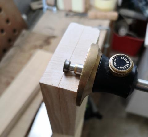 Un écrin pour une demande, boîte pour bague (JB4Wood) : traçage au trusquin pour refente