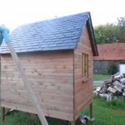 Une cabane pour enfants en bois de palettes